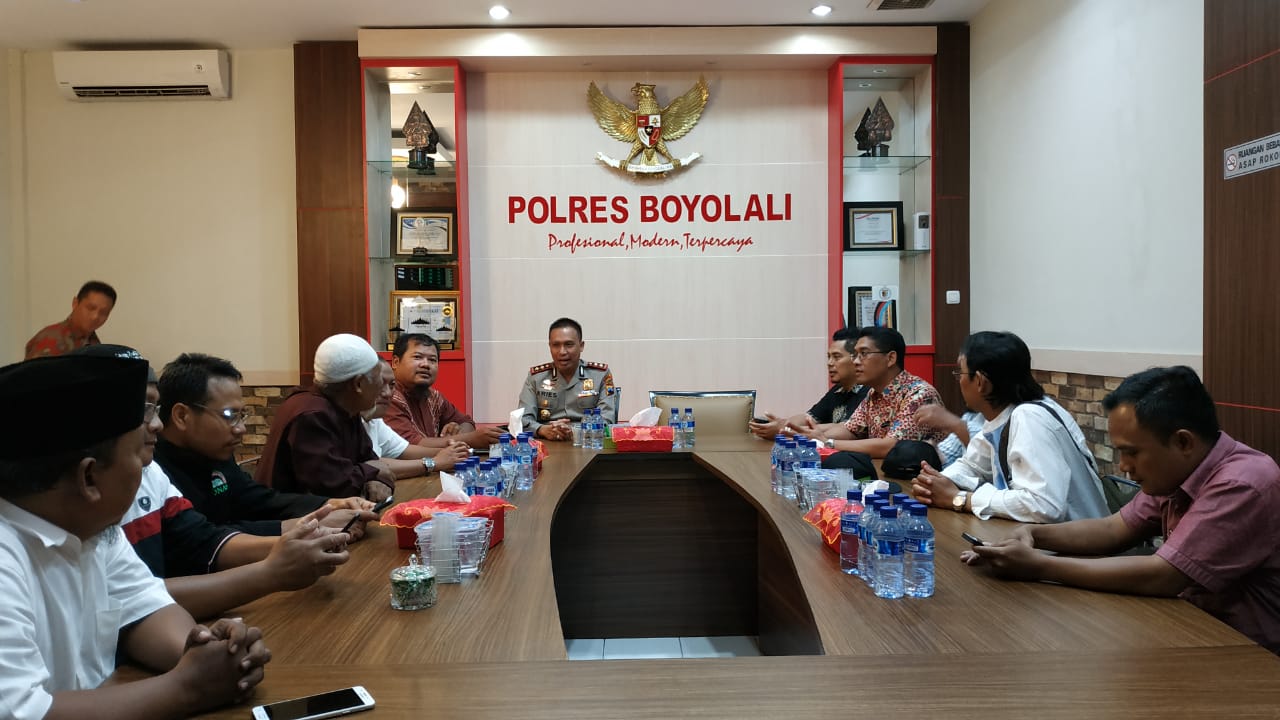 Sebut Prabowo 'Asu', Masyarakat Laporkan Bupati Boyolali 